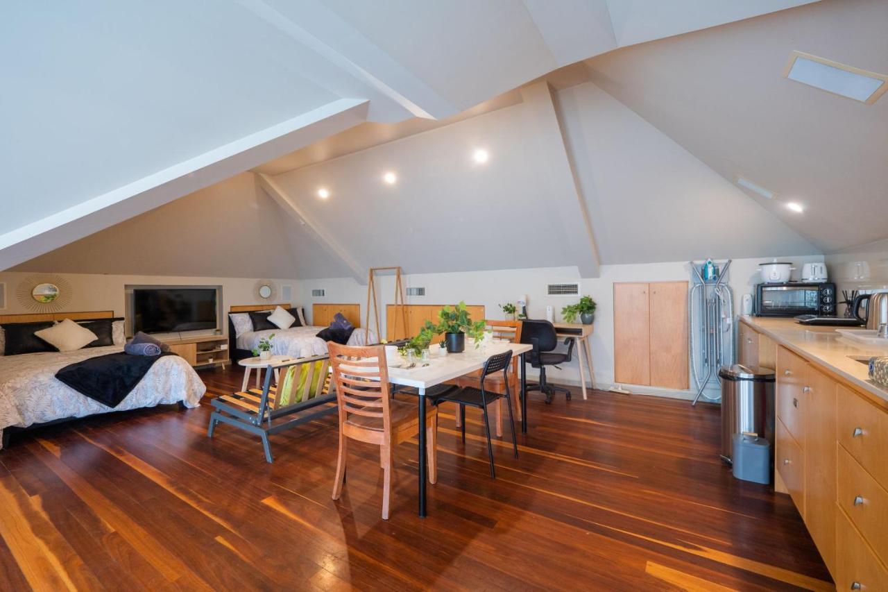 Quiet Private Studio In Strathfield With Kitchenette And Private Bathroom 3Min To Station Sleeps 6 ซิดนีย์ ภายนอก รูปภาพ